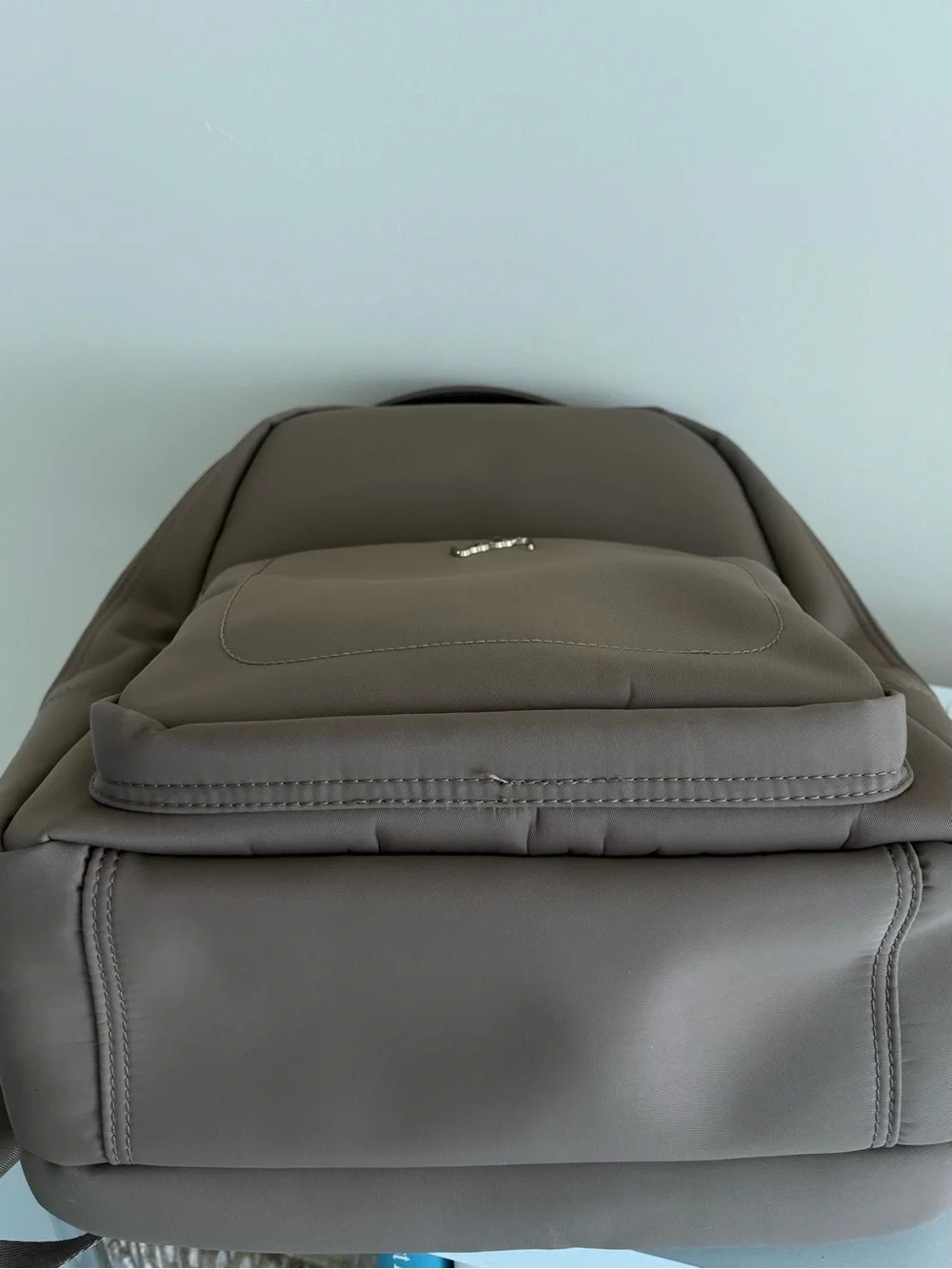 Vélez Multi-Compartment Nylon Laptop Backpack Taupe - Like New!